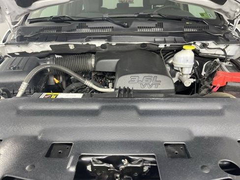 Used 2024 RAM 1500 Classic SLT image 9