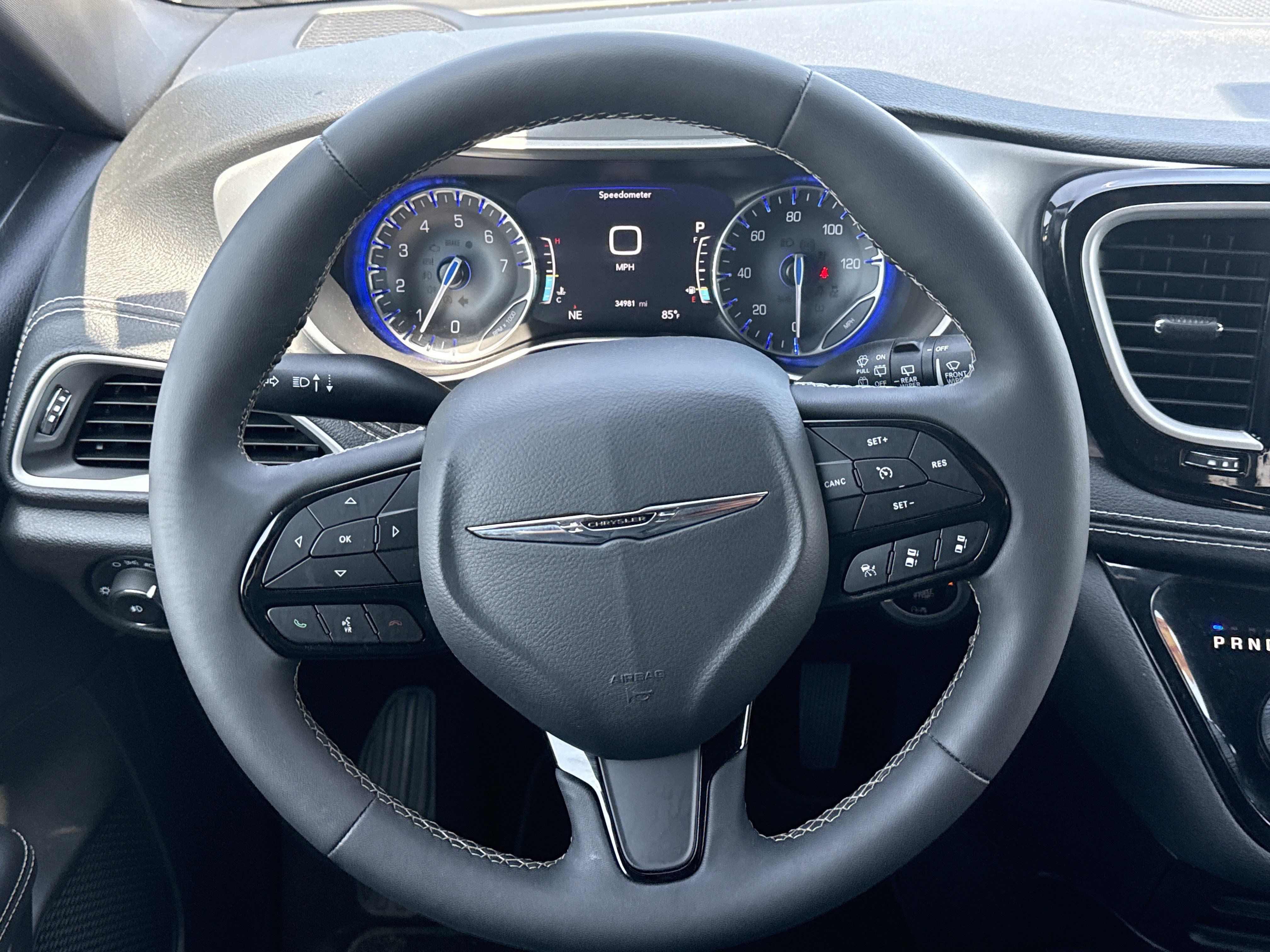 Used 2023 Chrysler Pacifica Touring-L w/ S Appearance Package FWD image 17