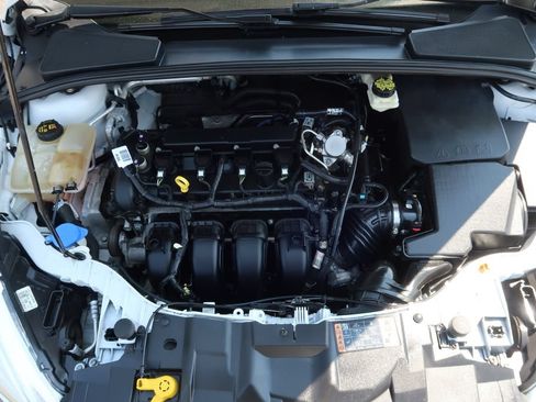 Used 2017 Ford Focus SE FWD image 11