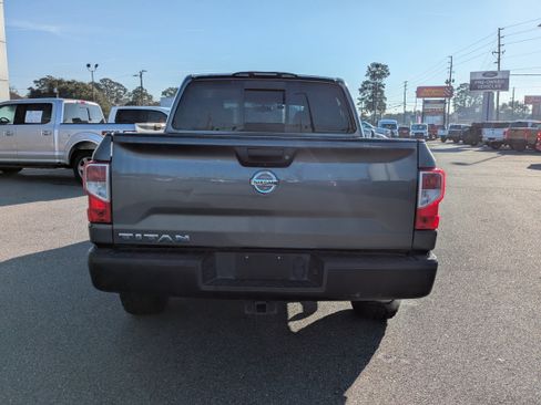 Used 2019 Nissan Titan S w/ S Utility Package image 4