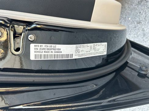 Certified 2023 Chrysler Pacifica Touring-L FWD image 47