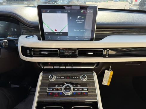 Used 2022 Lincoln Aviator Black Label w/ Dynamic Handling Package image 27