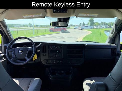 Used 2025 Chevrolet Express 3500 LT w/ LT Preferred Equipment Group RWD image 7