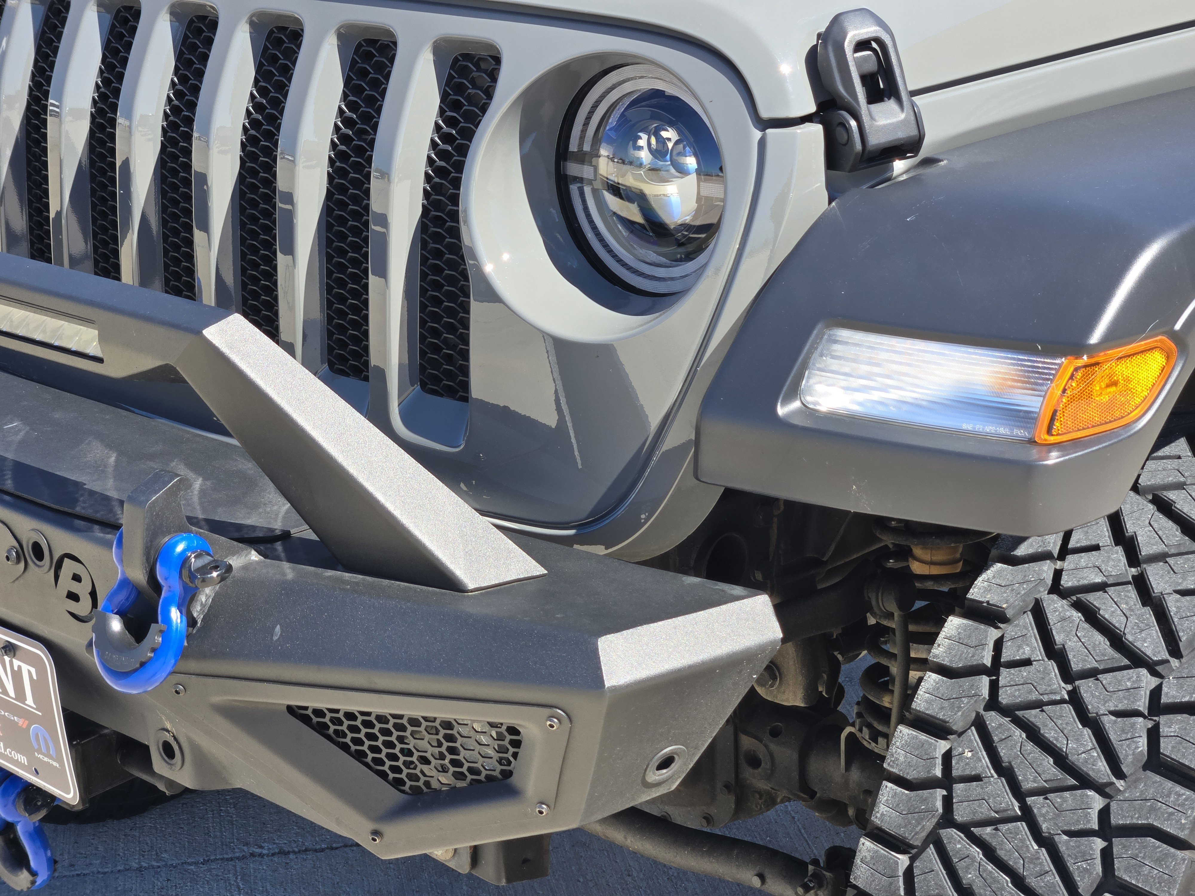 Used 2023 Jeep Wrangler Sport AWD/4WD image 10