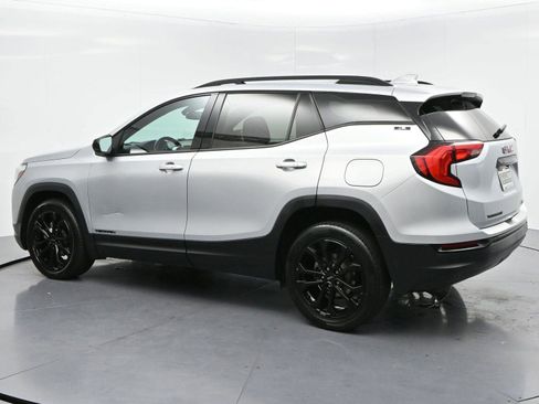Used 2021 GMC Terrain SLE w/ Elevation Edition FWD image 5
