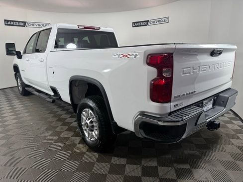 Used 2025 Chevrolet Silverado 2500 LT w/ Convenience Package AWD/4WD image 4