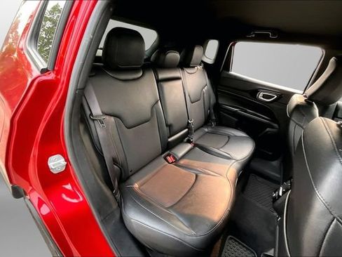 Used 2025 Jeep Compass Trailhawk AWD/4WD image 27