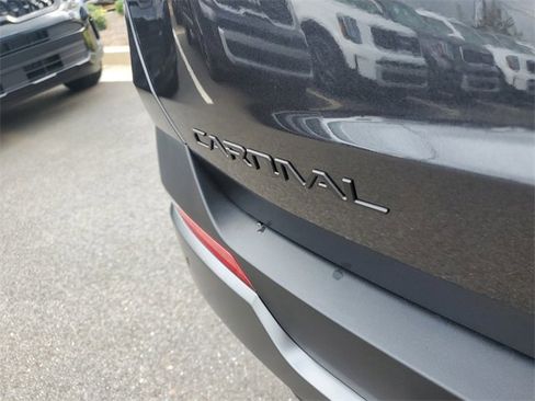 New 2026 Kia Carnival SX w/ SX Dark Edition Package image 6