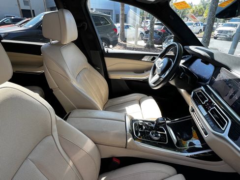 Used 2021 BMW X7 M50i AWD/4WD image 47