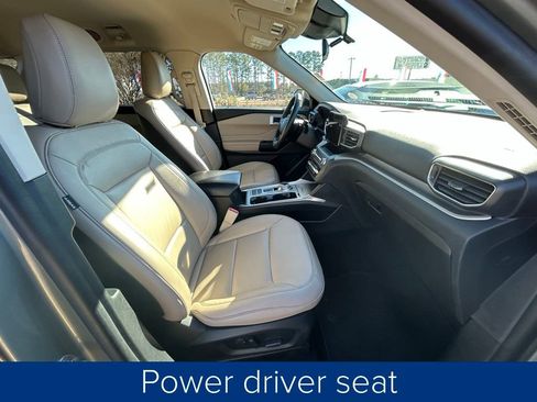 Used 2020 Ford Explorer XLT w/ Equipment Group 202A image 25
