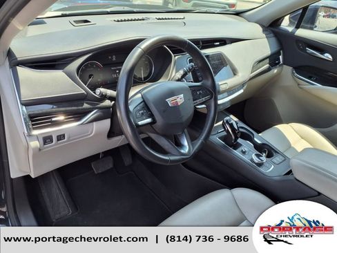 Used 2023 Cadillac XT4 Premium Luxury image 19