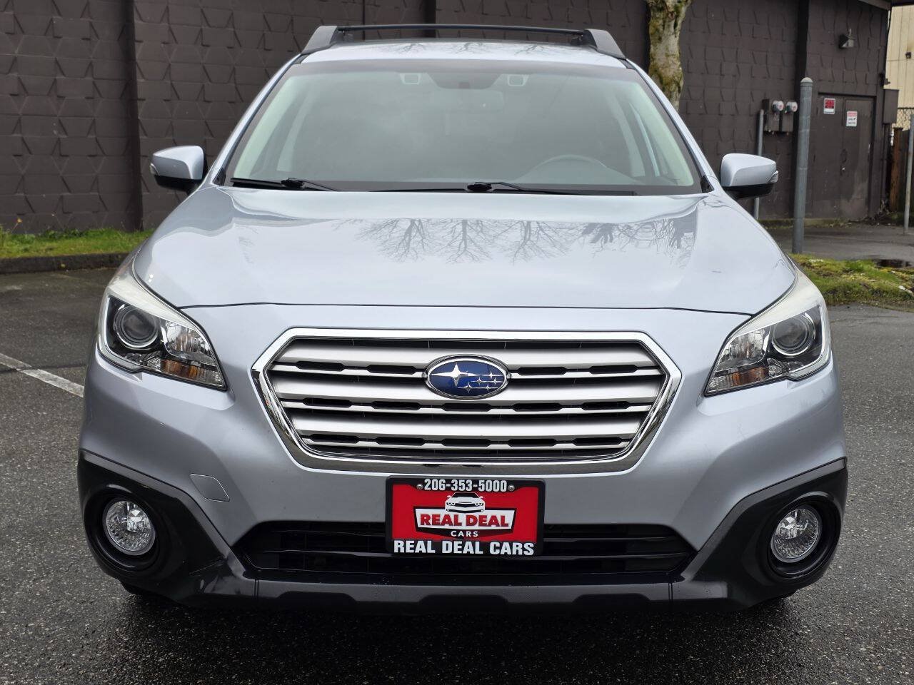Used 2016 Subaru Outback 2.5i Premium AWD/4WD image 2