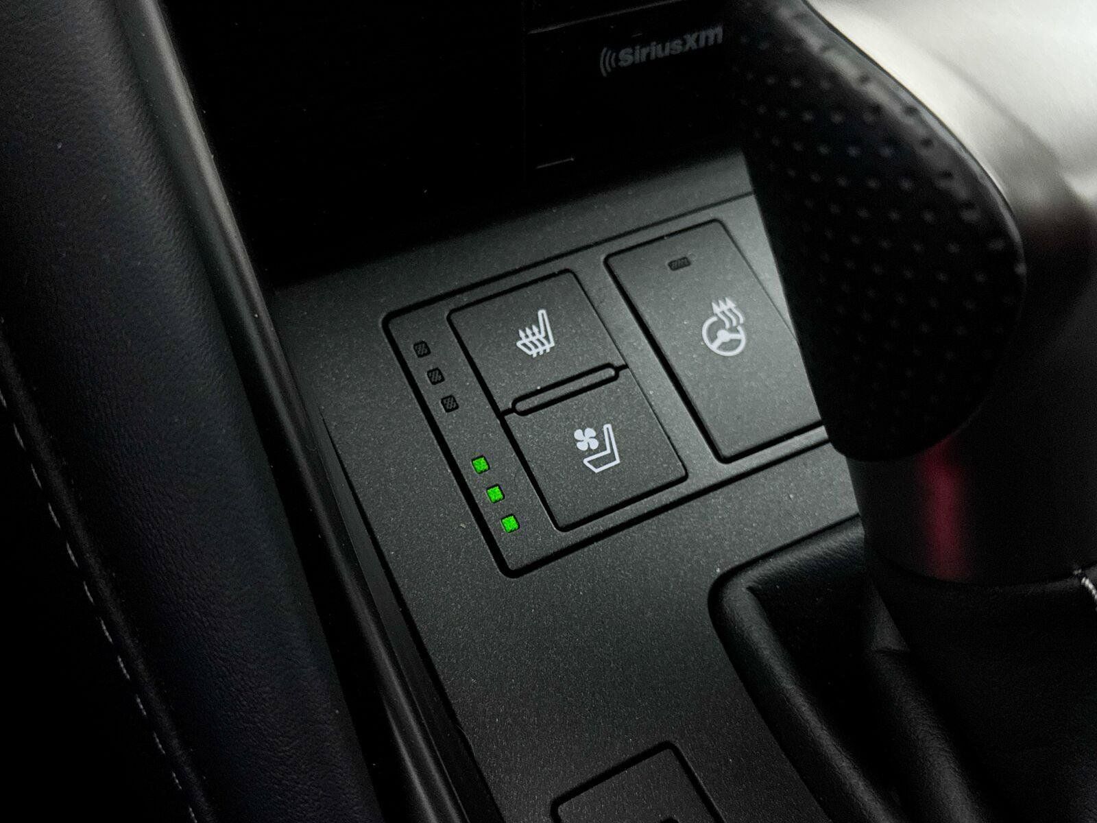 Used 2025 Lexus IS 500 RWD image 28