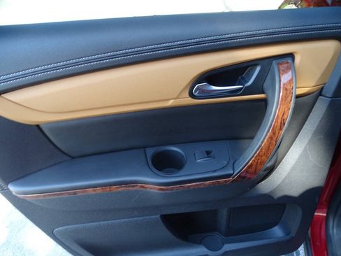 Used 2014 Chevrolet Traverse AWD LTZ image 34