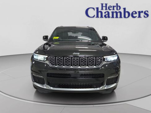 Used 2023 Jeep Grand Cherokee L Summit w/ Advanced Protech Group IV AWD/4WD image 2