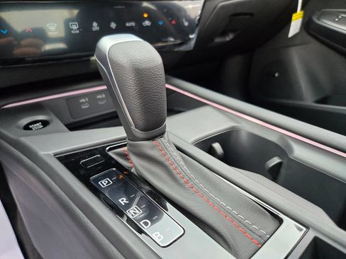 New 2026 Nissan Sentra SR w/ SR Premium Package FWD image 9