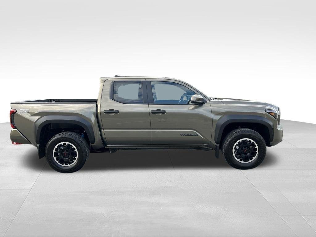 New 2026 Toyota Tacoma TRD Off-Road AWD/4WD image 6