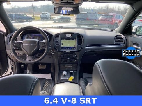 Used 2023 Chrysler 300 C image 27