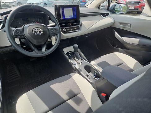 Used 2024 Toyota Corolla LE FWD image 3