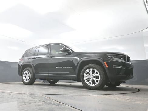 Used 2023 Jeep Grand Cherokee Limited AWD/4WD image 52