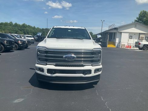 New 2026 Ford F250 Platinum w/ Platinum Plus Package AWD/4WD image 2
