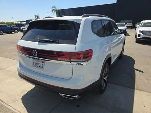 Used 2024 Volkswagen Atlas SE FWD image 6