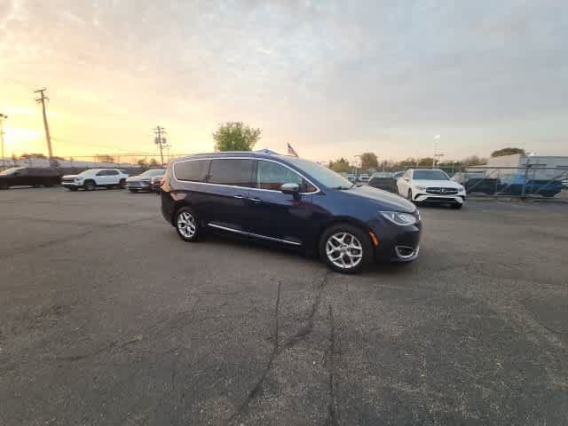 Used 2020 Chrysler Pacifica Limited FWD image 11