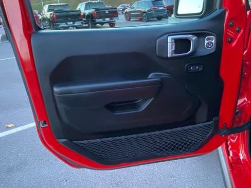 Used 2022 Jeep Wrangler Unlimited Rubicon w/ LED Lighting Group image 11