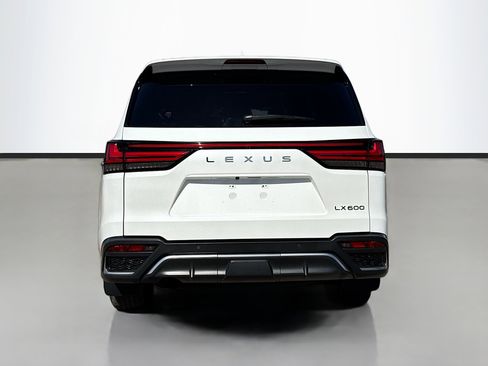 Used 2023 Lexus LX 600 F Sport image 4