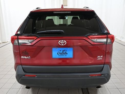 Used 2019 Toyota RAV4 XLE image 11