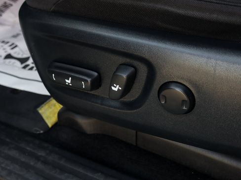 Used 2022 Toyota 4Runner SR5 image 17