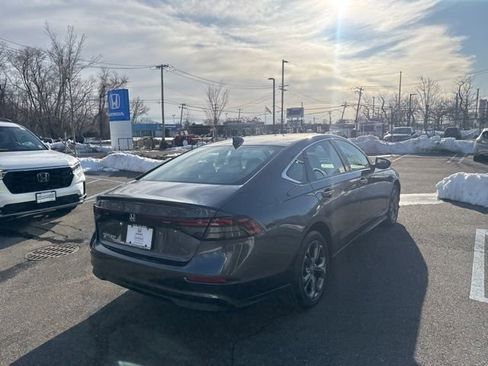 Used 2023 Honda Accord EX image 8