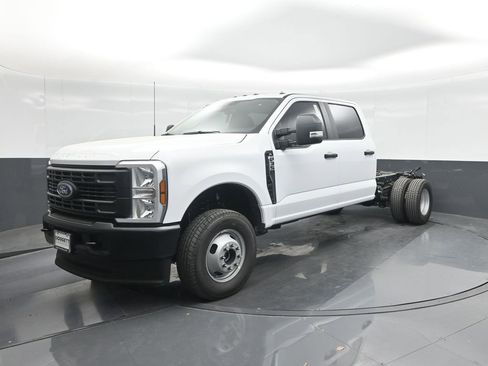 New 2025 Ford F350 XL AWD/4WD image 28