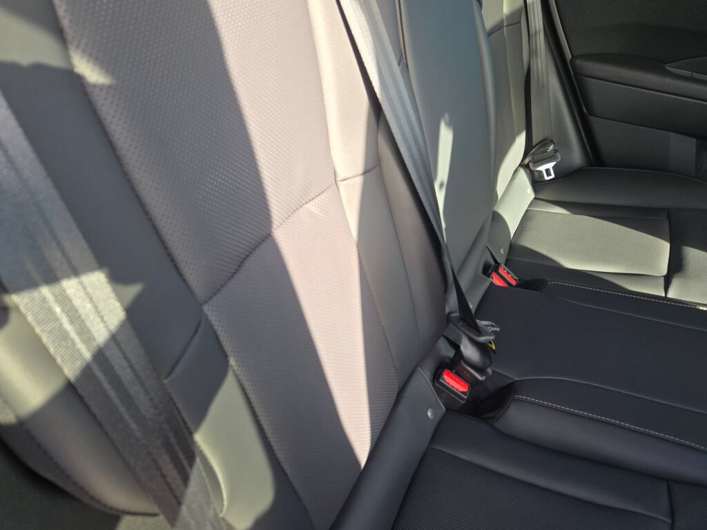 Used 2026 Subaru Outback Limited AWD/4WD image 12