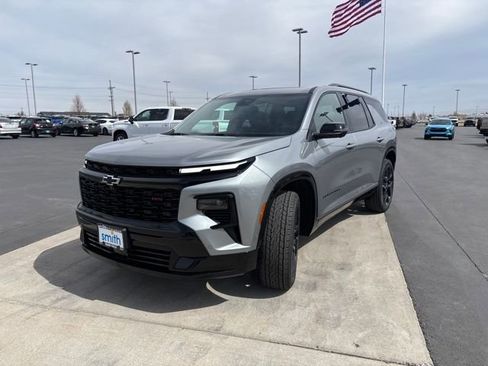 New 2026 Chevrolet Traverse RS w/ LPO, Floor Liner Package image 7