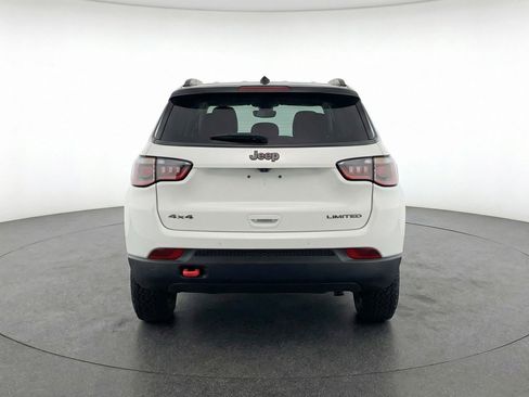 Used 2025 Jeep Compass Trailhawk image 7