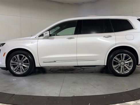 Used 2023 Cadillac XT6 Premium Luxury image 5