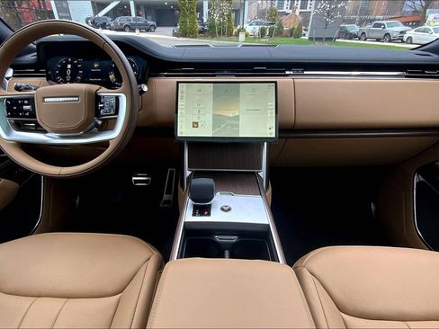 New 2026 Land Rover Range Rover Long Wheelbase SE AWD/4WD image 5