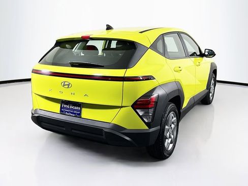 Certified 2024 Hyundai Kona SE image 8