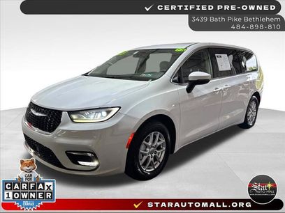 Used 2023 Chrysler Pacifica Touring-L