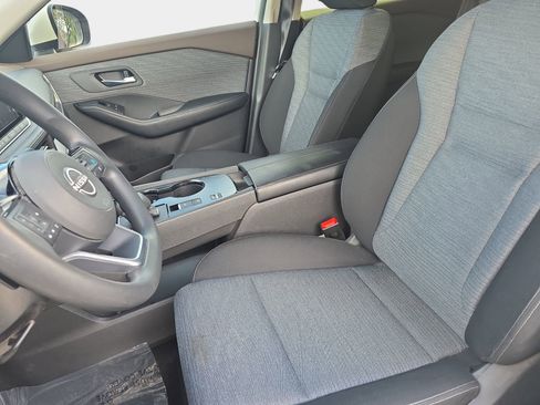 Used 2023 Nissan Rogue SV FWD image 14