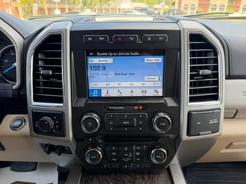Used 2018 Ford F250 Lariat w/ Lariat Ultimate Package AWD/4WD image 26