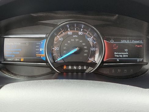 Used 2019 Ford Explorer XLT w/ Equipment Group 201A FWD image 18