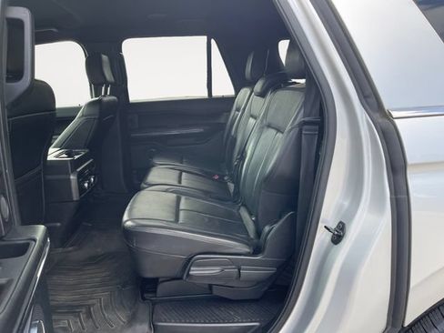Used 2018 Ford Expedition Max XLT w/ Equipment Group 202A AWD/4WD image 13
