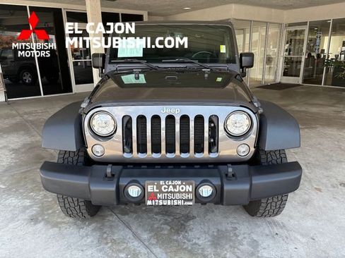 Used 2018 Jeep Wrangler Sport AWD/4WD image 10