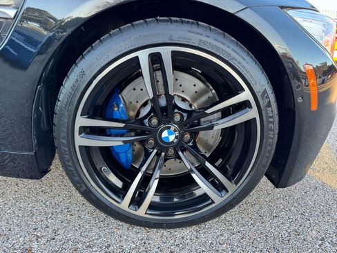 Used 2015 BMW M4 Convertible image 14
