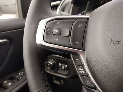 Used 2025 RAM 1500 Big Horn AWD/4WD image 24