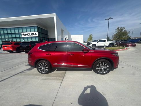 Used 2024 Acura MDX SH-AWD w/ Technology Package image 2