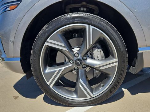 Used 2025 Genesis GV80 3.5T Prestige AWD/4WD image 12