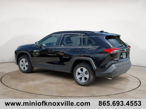 Used 2020 Toyota RAV4 XLE FWD image 5